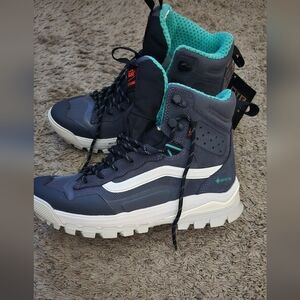 Vans mens boots goretex water repelent